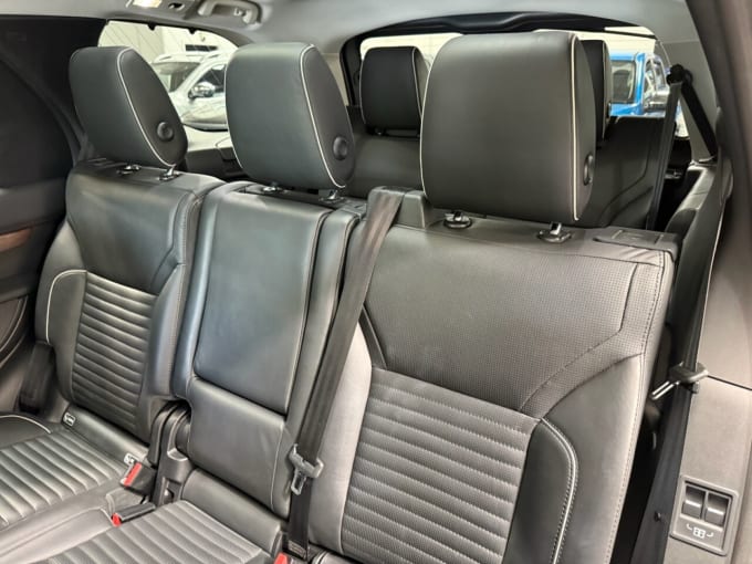 2025 Land Rover Discovery