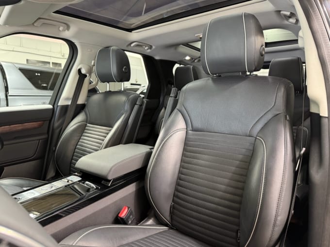 2025 Land Rover Discovery
