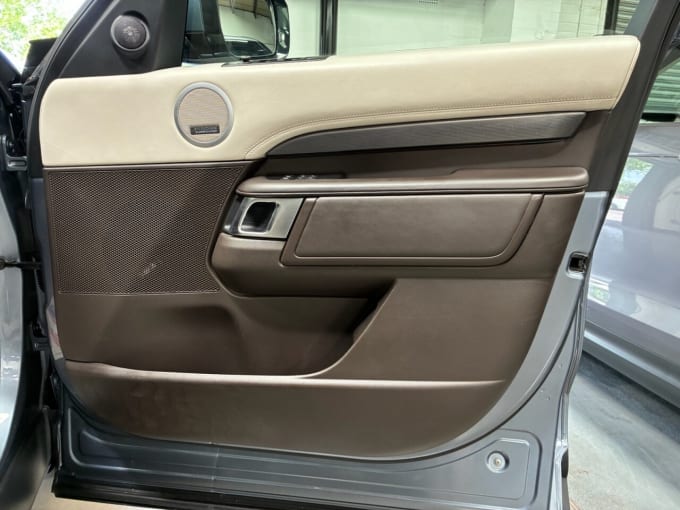 2025 Land Rover Discovery