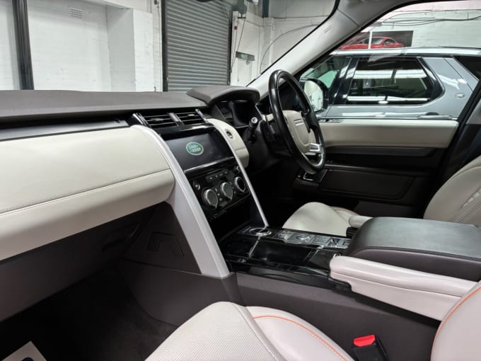 2025 Land Rover Discovery