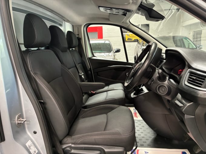 2025 Renault Trafic