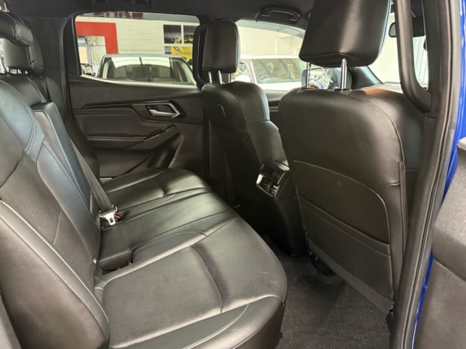 2025 Isuzu D-max