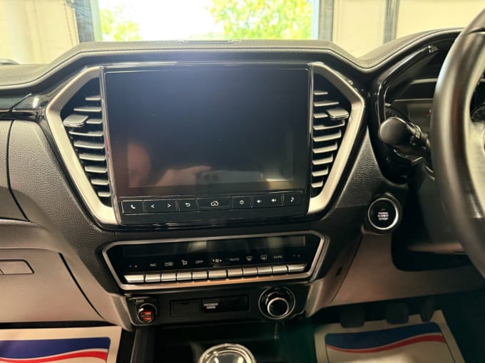 2025 Isuzu D-max