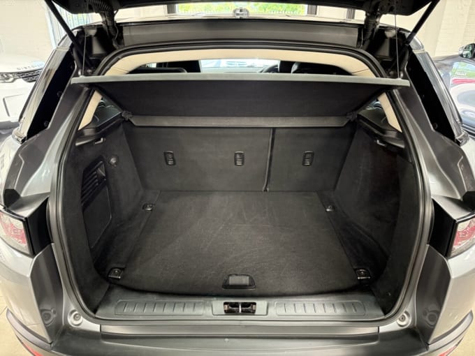 2025 Land Rover Range Rover Evoque