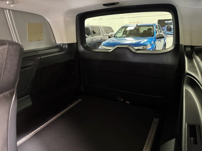 2025 Mercedes-benz Vito