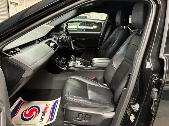 2025 Land Rover Range Rover Evoque
