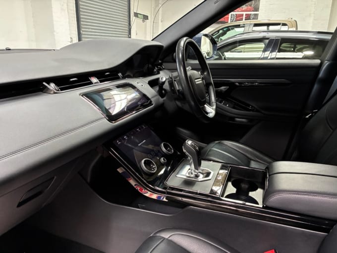 2025 Land Rover Range Rover Evoque
