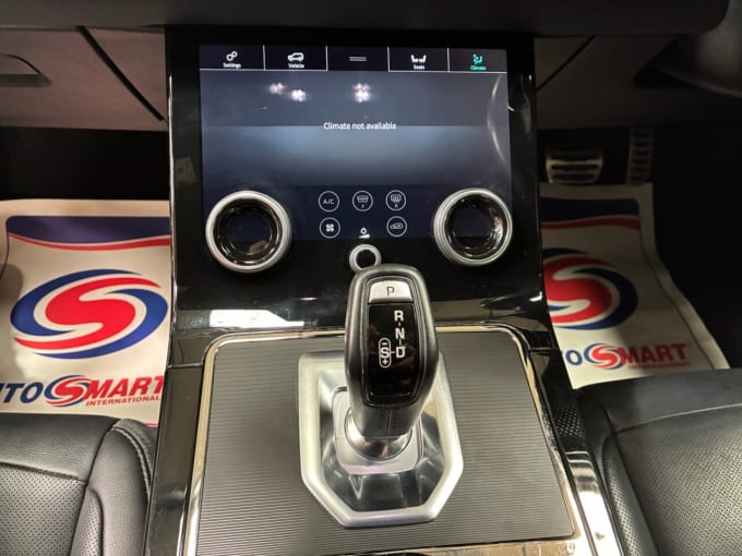 2025 Land Rover Range Rover Evoque