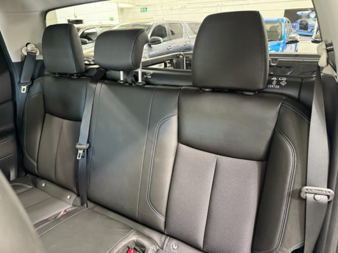 2025 Nissan Navara