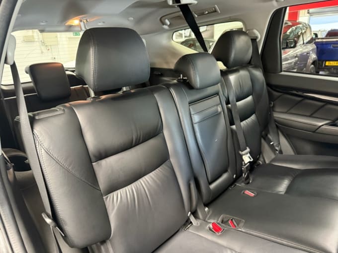 2025 Mitsubishi Shogun Sport