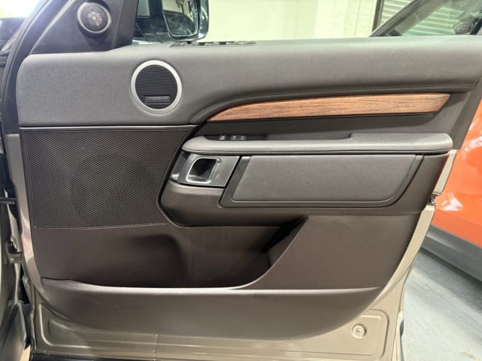 2025 Land Rover Discovery