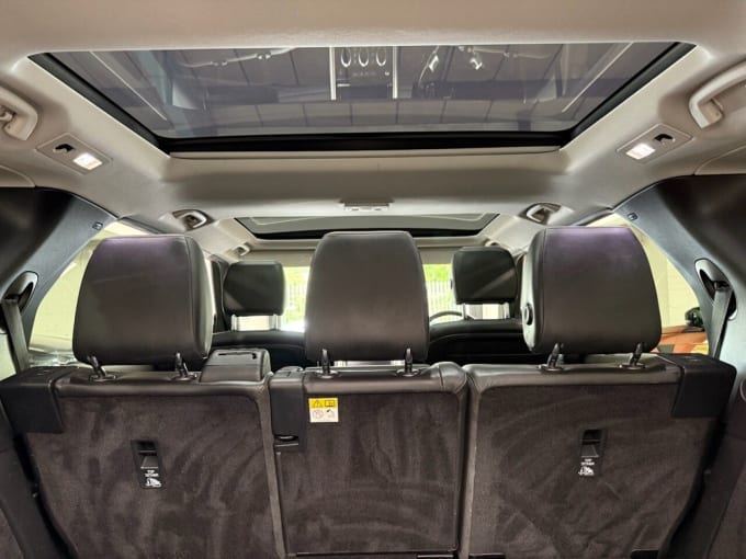 2025 Land Rover Discovery
