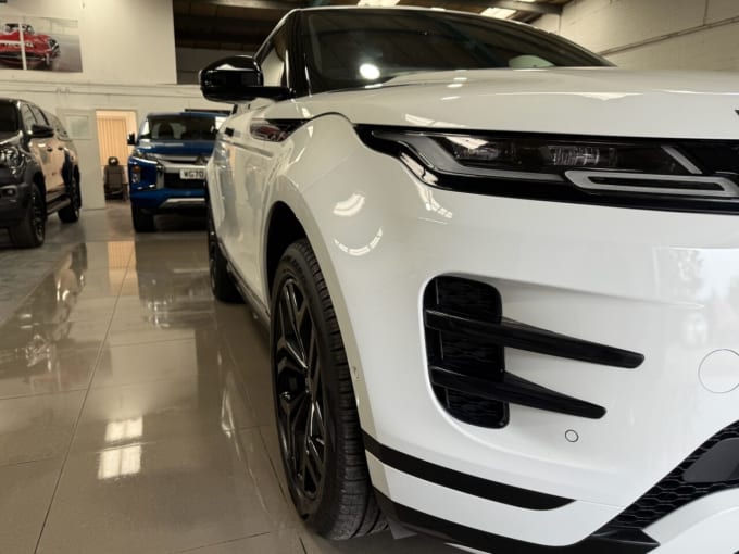 2025 Land Rover Range Rover Evoque