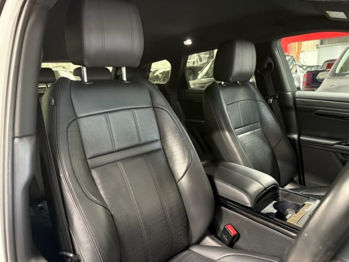 2025 Land Rover Range Rover Evoque
