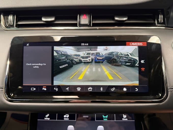 2025 Land Rover Range Rover Evoque