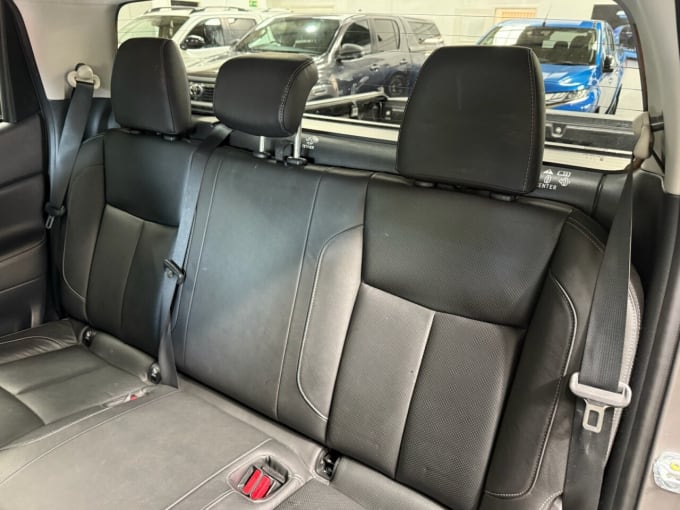 2025 Nissan Navara