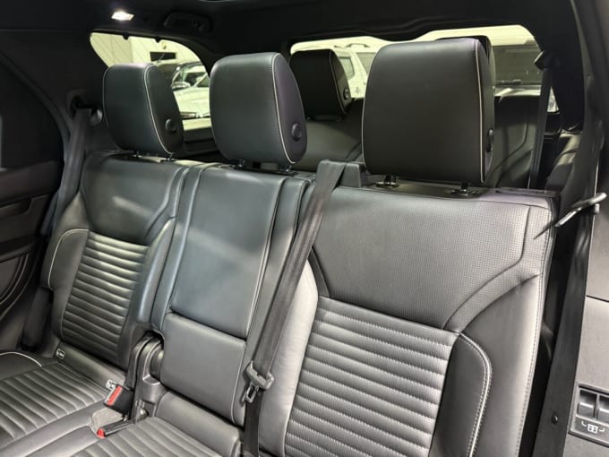 2025 Land Rover Discovery