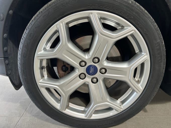 2025 Ford Kuga