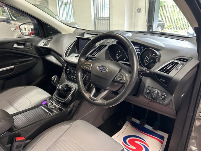 2025 Ford Kuga