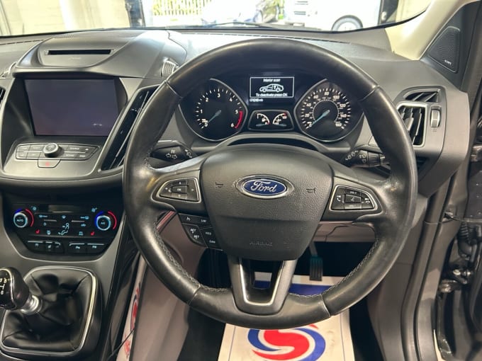 2025 Ford Kuga