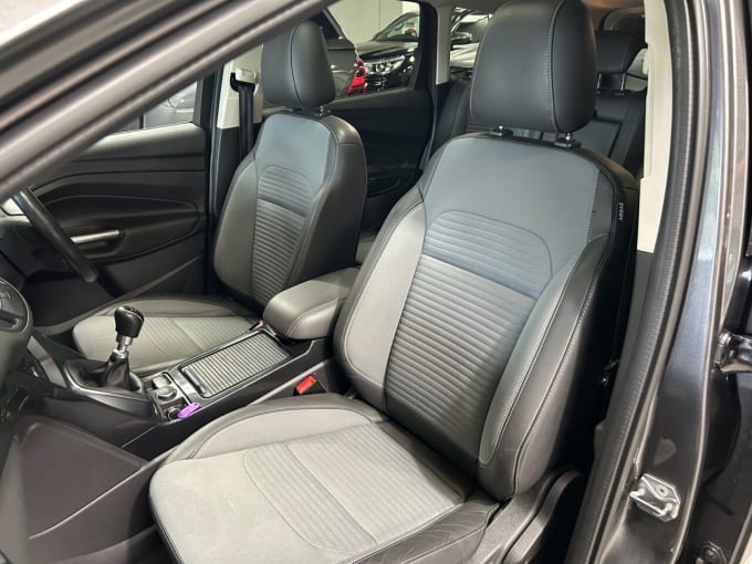 2025 Ford Kuga