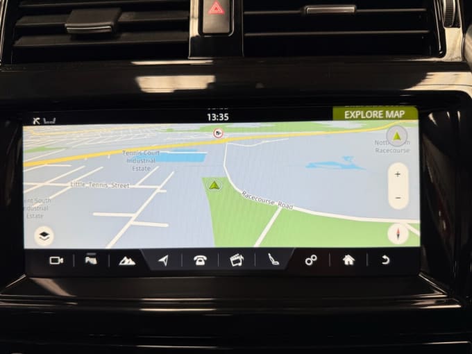 2025 Land Rover Discovery
