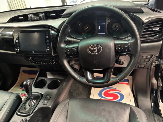 2025 Toyota Hi-lux