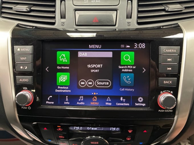2025 Nissan Navara
