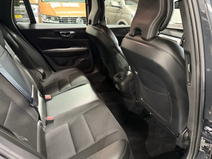 2025 Volvo V60