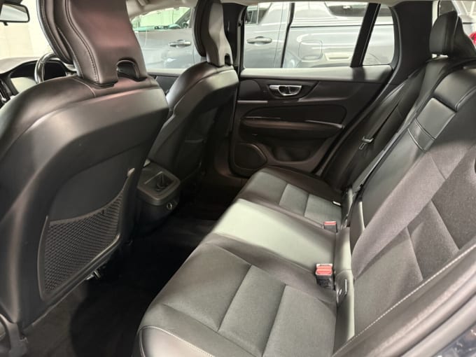 2025 Volvo V60