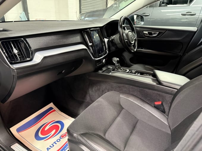 2025 Volvo V60
