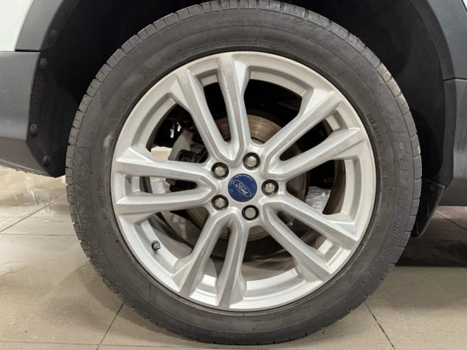 2025 Ford Kuga