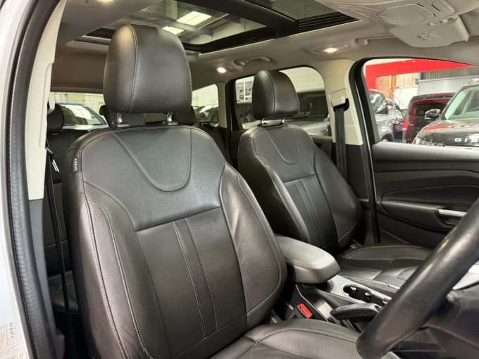 2025 Ford Kuga