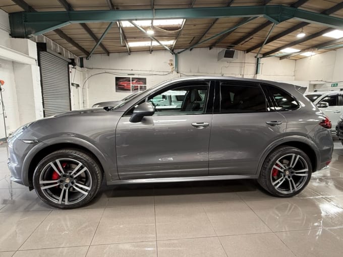 2025 Porsche Cayenne