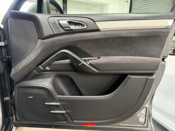 2025 Porsche Cayenne