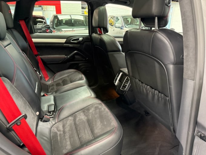 2025 Porsche Cayenne