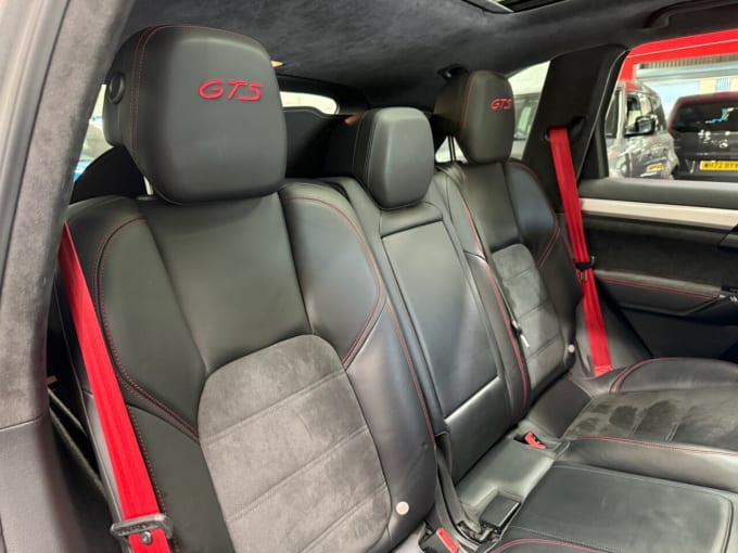 2025 Porsche Cayenne