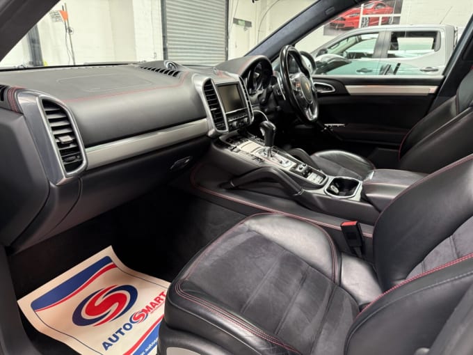 2025 Porsche Cayenne