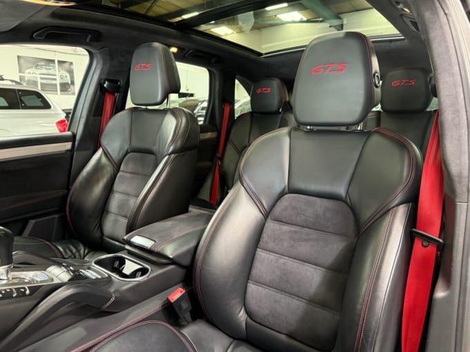 2025 Porsche Cayenne