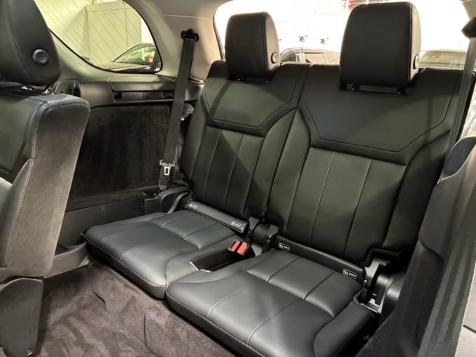 2025 Land Rover Discovery