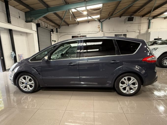 2025 Ford S-max