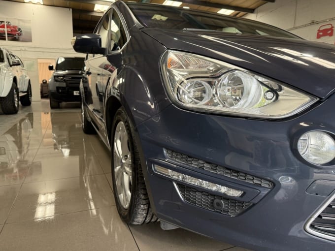 2025 Ford S-max