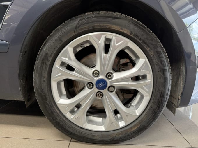2025 Ford S-max
