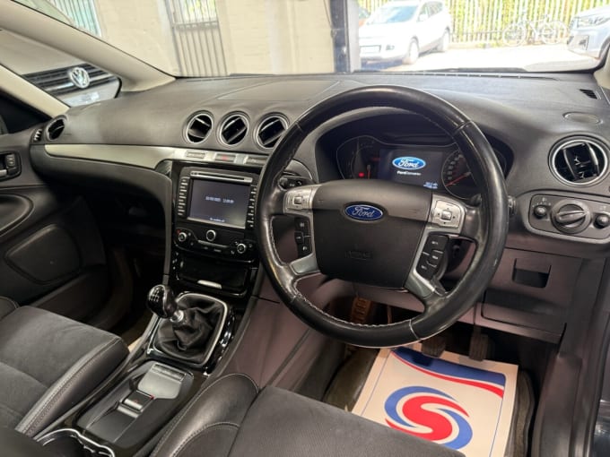 2025 Ford S-max