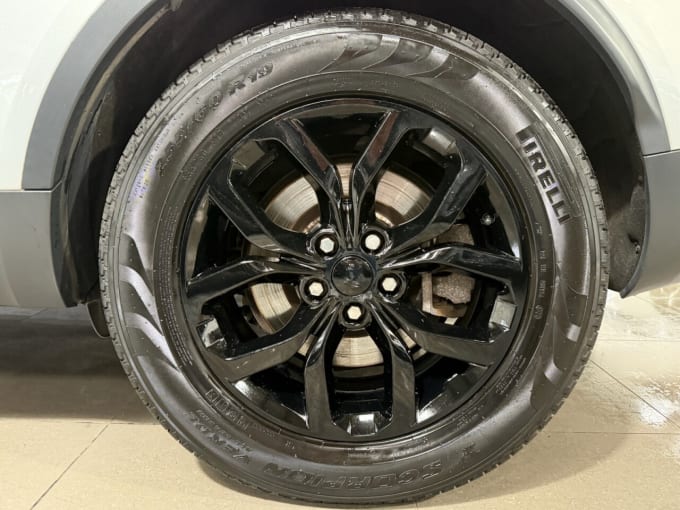 2025 Land Rover Discovery