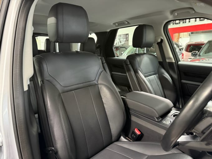 2025 Land Rover Discovery