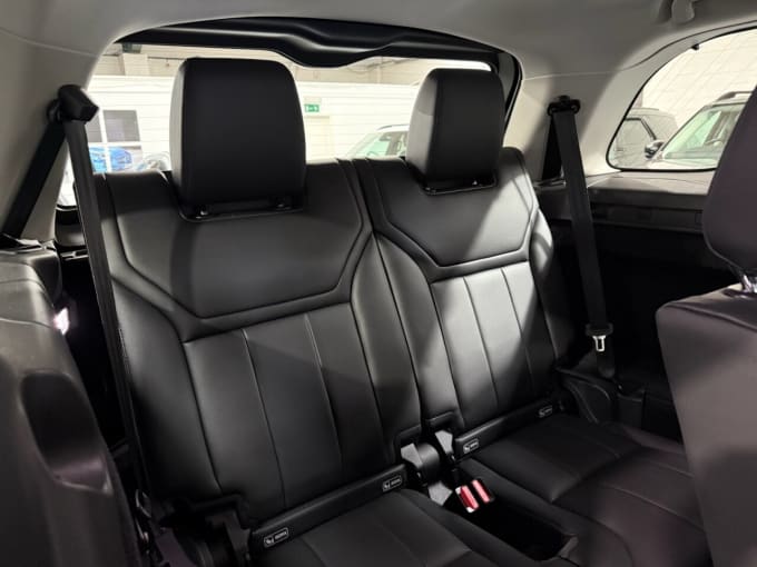 2025 Land Rover Discovery