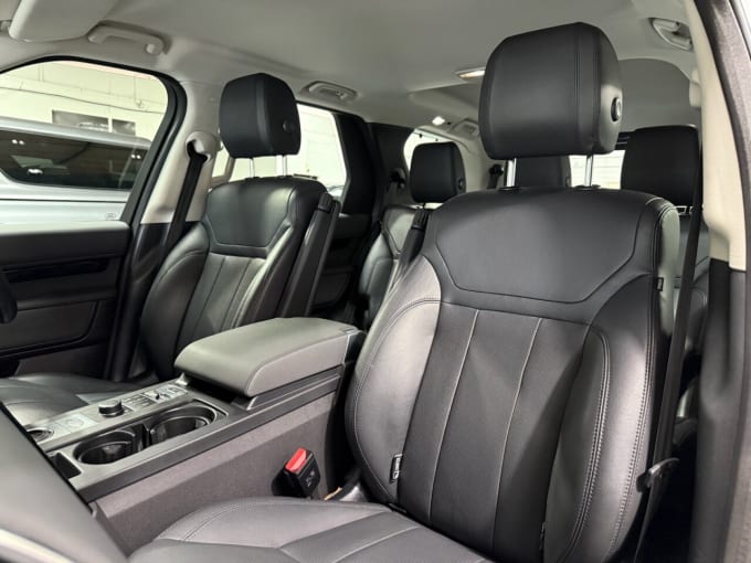2025 Land Rover Discovery