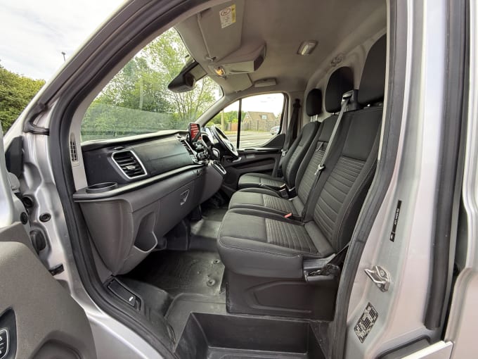 2025 Ford Transit Custom