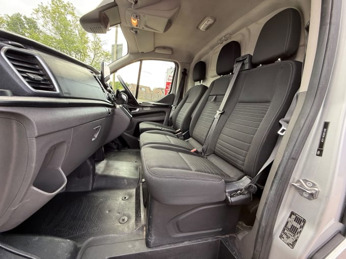 2025 Ford Transit Custom
